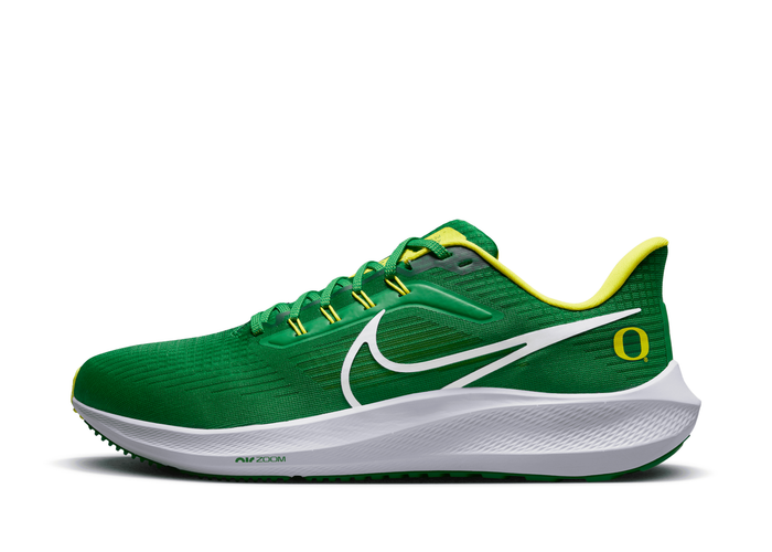 Nike Air Zoom Pegasus 39 (Oregon) Road Running Shoes in Green